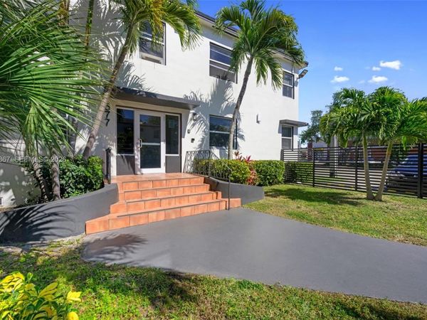 577 NE 82nd St , Unit 15, Miami, FL 33138