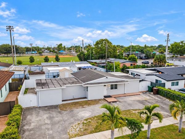 6049 W 14th Ct , Hialeah, FL 33012