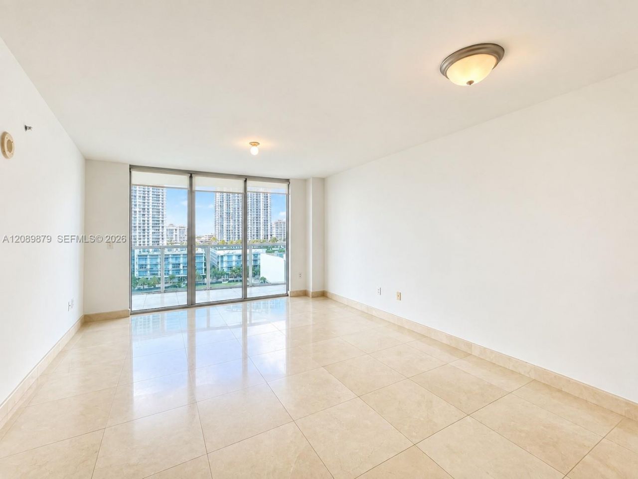 31 SE 5th St, Unit 1805, Miami, FL 33131 Photo