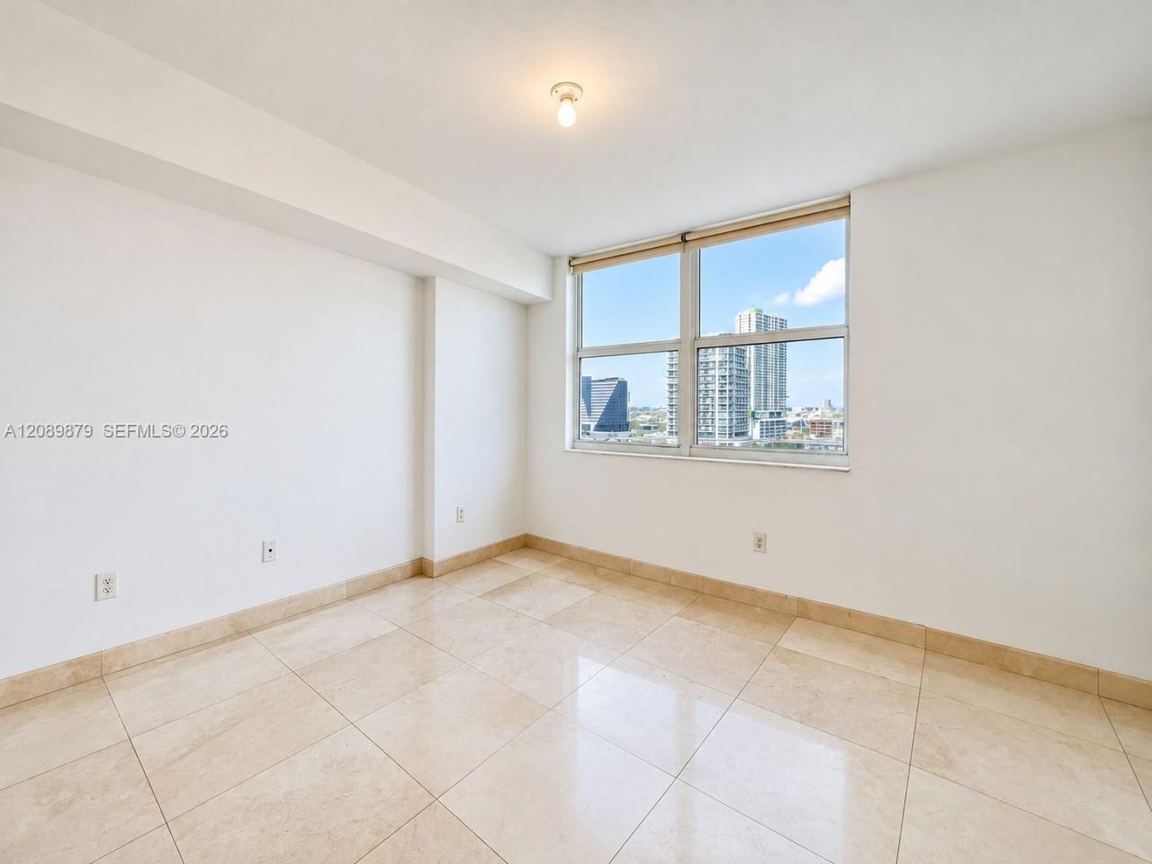 31 SE 5th St, Unit 1805, Miami, FL 33131 Photo