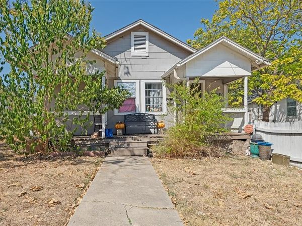 2421 Boyd Street , Dallas, TX 75224