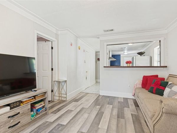 2421 Boyd Street, Dallas, TX 75224