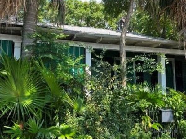 8127 MAPLE Street, New Orleans, LA 70118