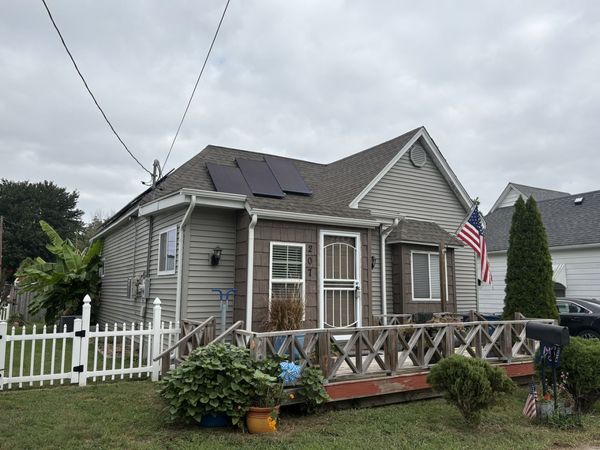 207 W Sylvia Avenue, Christopher, IL 62822