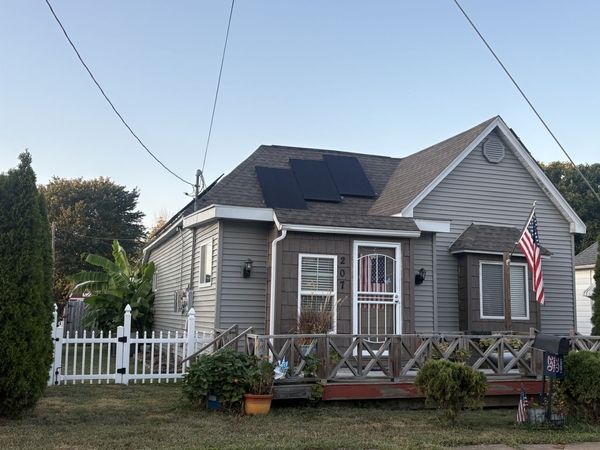 207 W Sylvia Avenue , Christopher, IL 62822
