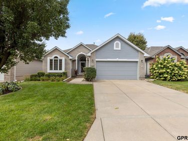 10012 S 172Nd Circle, Omaha, NE 68136