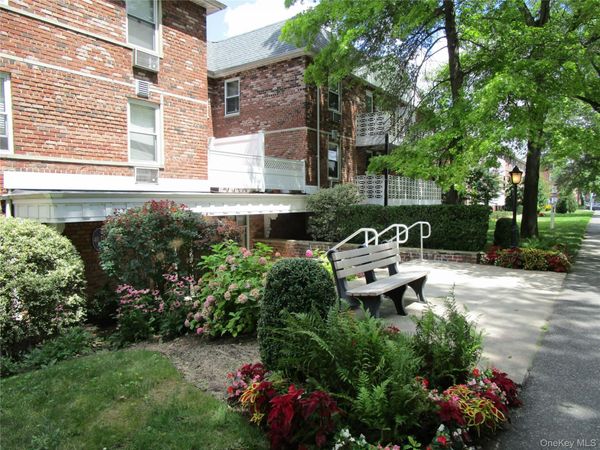 40 Daley Place , Unit 127, Lynbrook, NY 11563