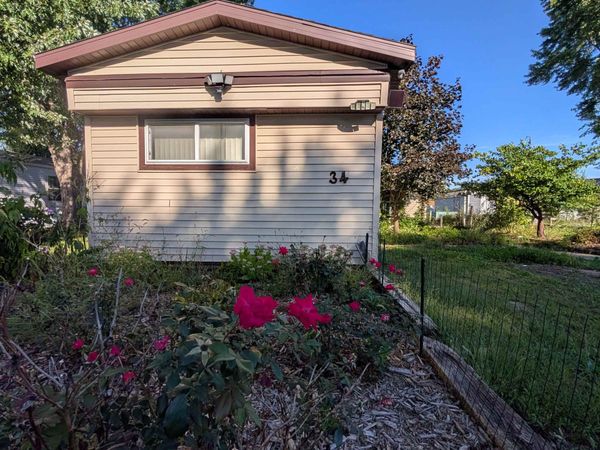 38005 Hwy 18 Street, Prairie du Chien, WI 53821
