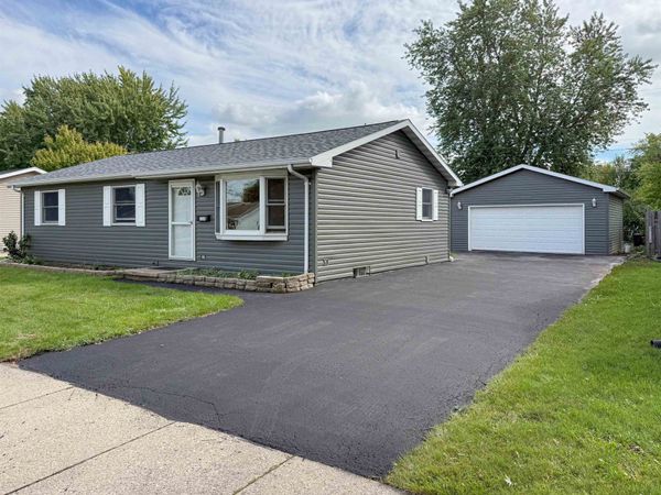 1235 E Sylvan Avenue, Appleton, WI 54915