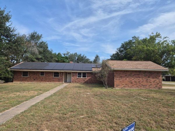 1502 Okelley RD, Rockdale, TX 76567