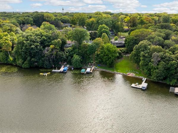 7339 Frontier Trail, Chanhassen, MN 55317