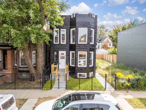 6317 S Eberhart Avenue, Chicago, IL 60637