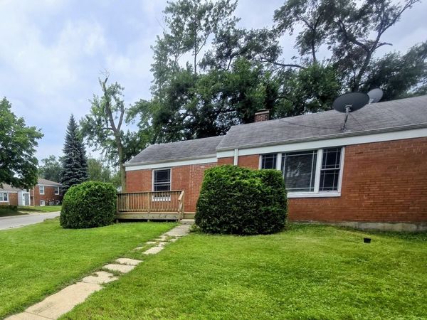 1640 N Prairie Avenue , Crest Hill, IL 60403
