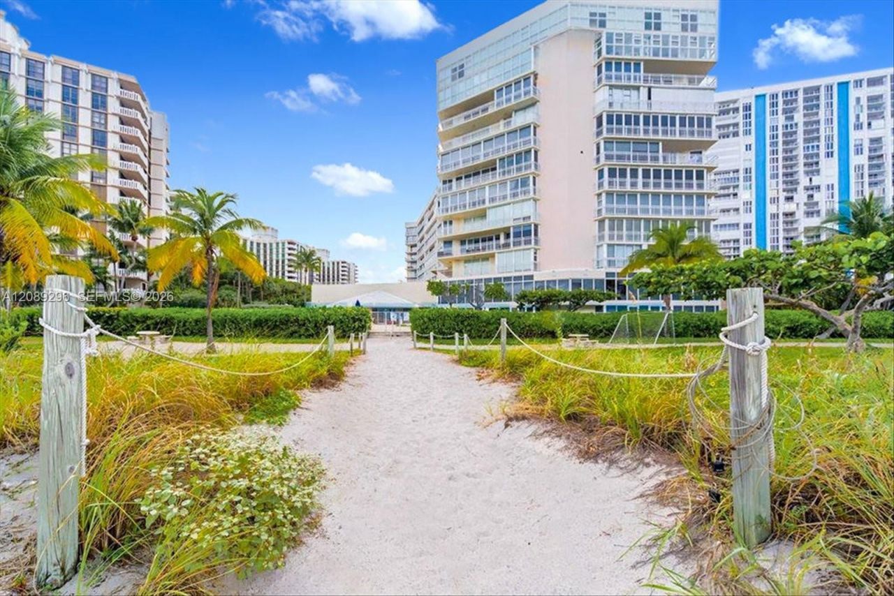600 Grapetree Dr , Unit 7FN, Key Biscayne, FL 33149 Photo