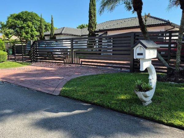 19431 SW 133rd Ave , Miami, FL 33177