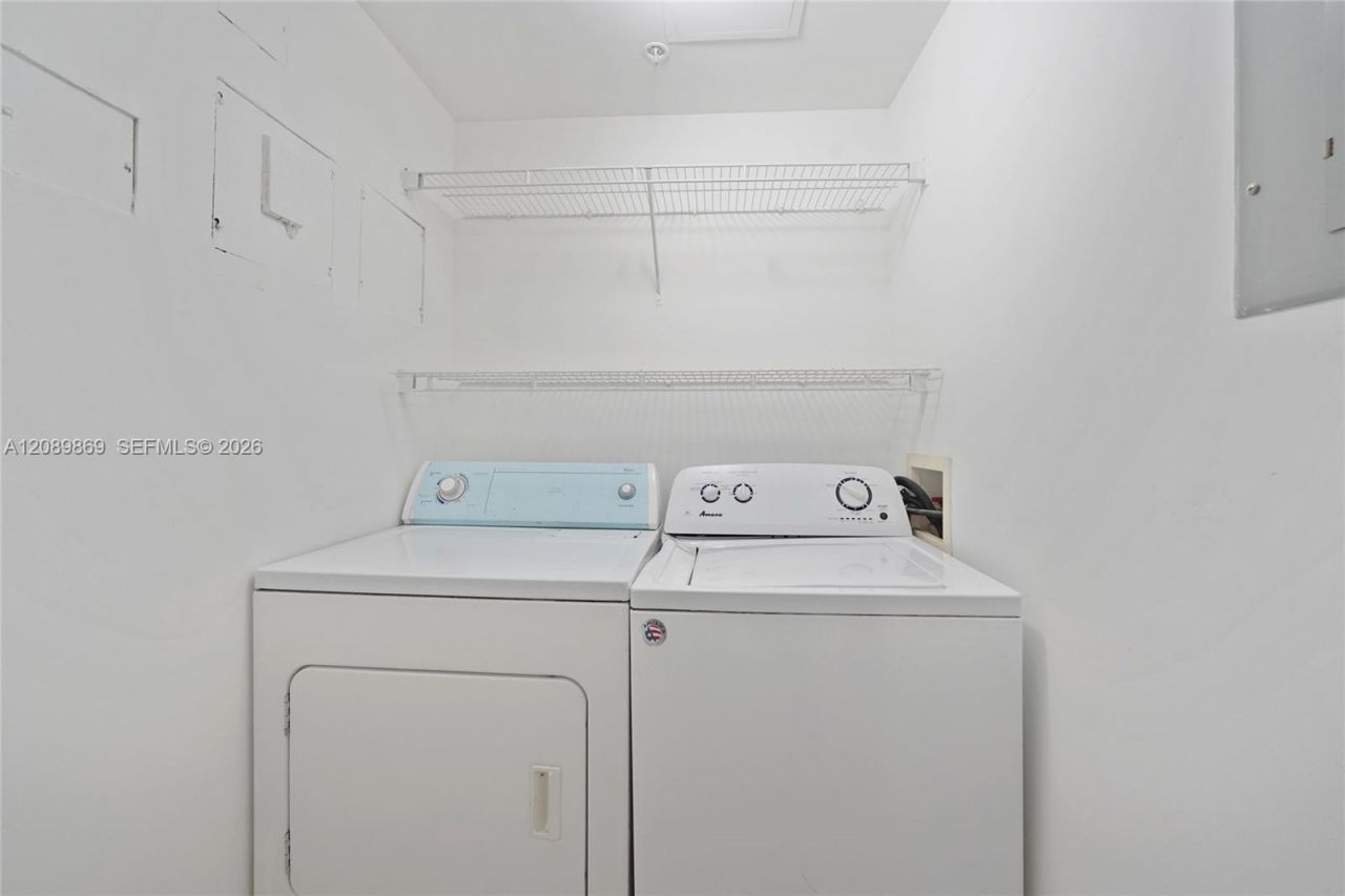 9172 Collins Ave, Unit 302, Surfside, FL 33154 Photo