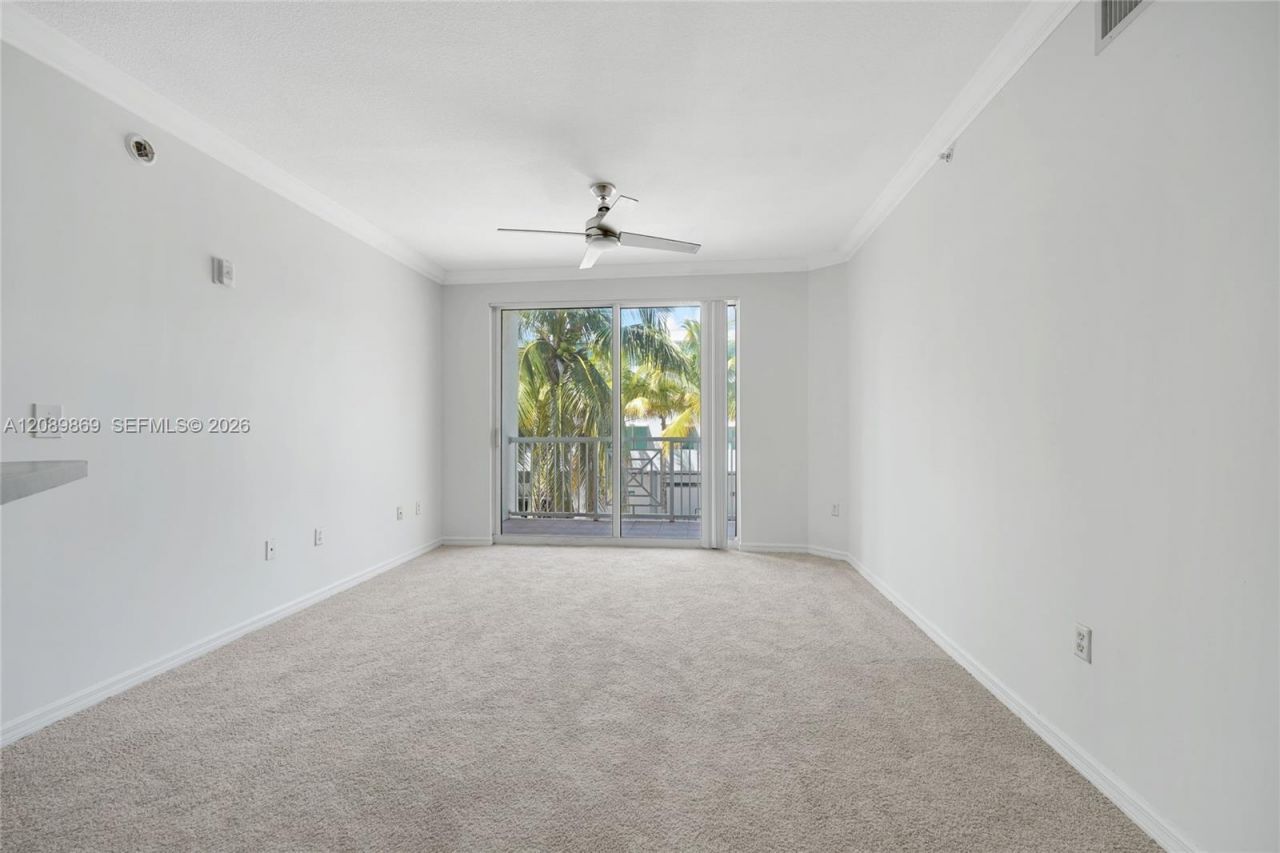 9172 Collins Ave, Unit 302, Surfside, FL 33154 Photo