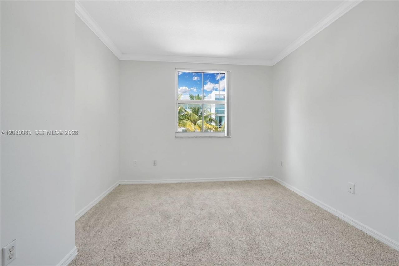9172 Collins Ave, Unit 302, Surfside, FL 33154 Photo