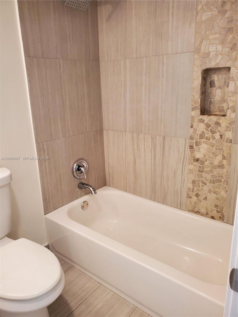 1230 NE 139th St , Unit 409, North Miami, FL 33161 Photo