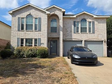 4504 Skipador Drive, Fort Worth, TX 76179