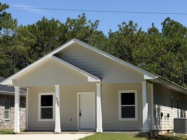 3296 Bonfire Dr, Milton, FL 32583