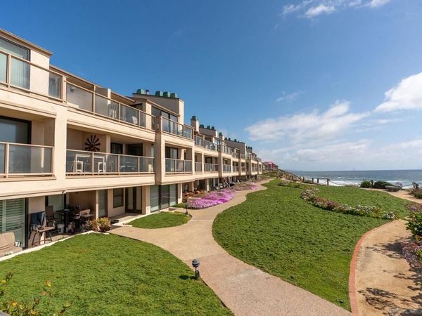 579 S Sierra, Unit 17, Solana Beach, CA 92075