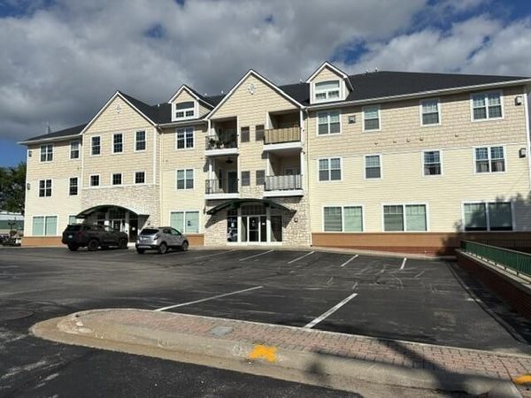 401 W Ludington Avenue, Unit 308, Ludington, MI 49431