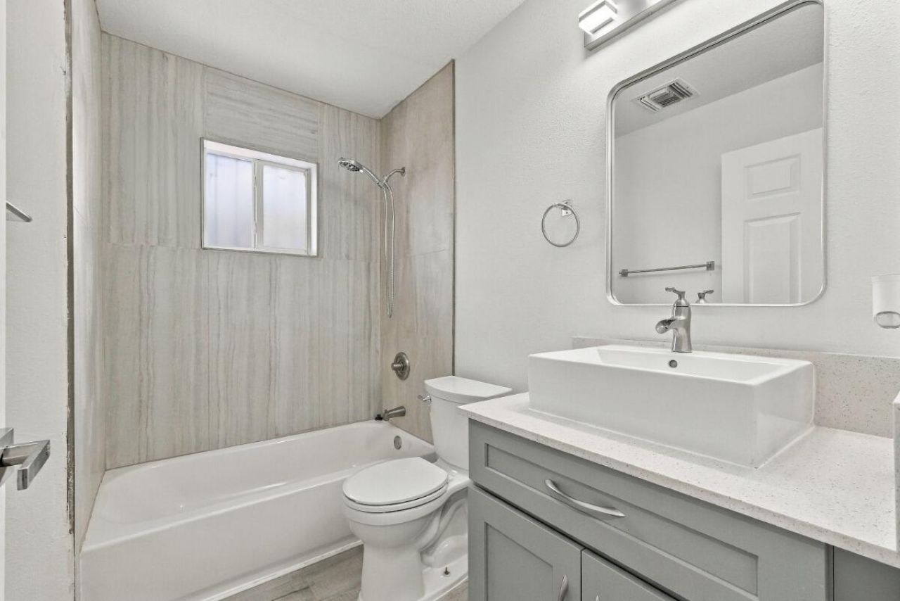 4952 NW 21st Avenue, Miami, FL 33142 Photo
