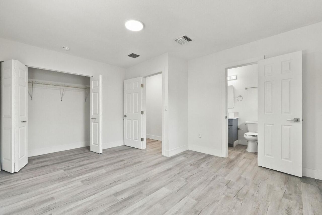 4952 NW 21st Avenue, Miami, FL 33142 Photo