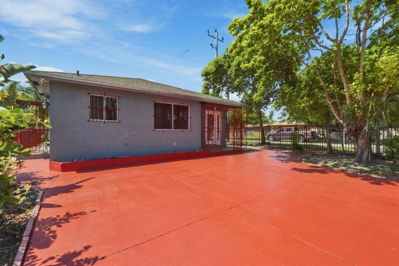 4952 NW 21st Avenue, Miami, FL 33142 Photo