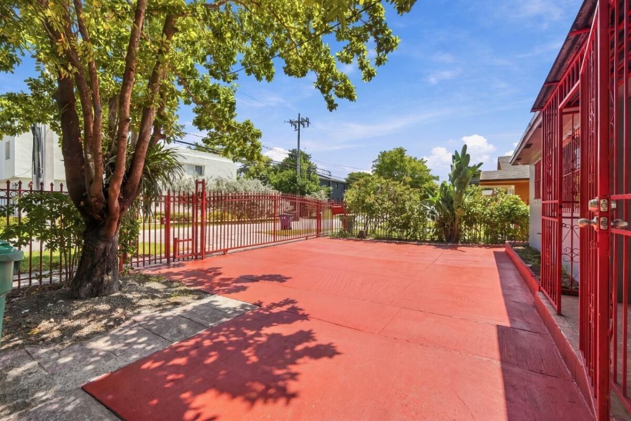 4952 NW 21st Avenue, Miami, FL 33142 Photo