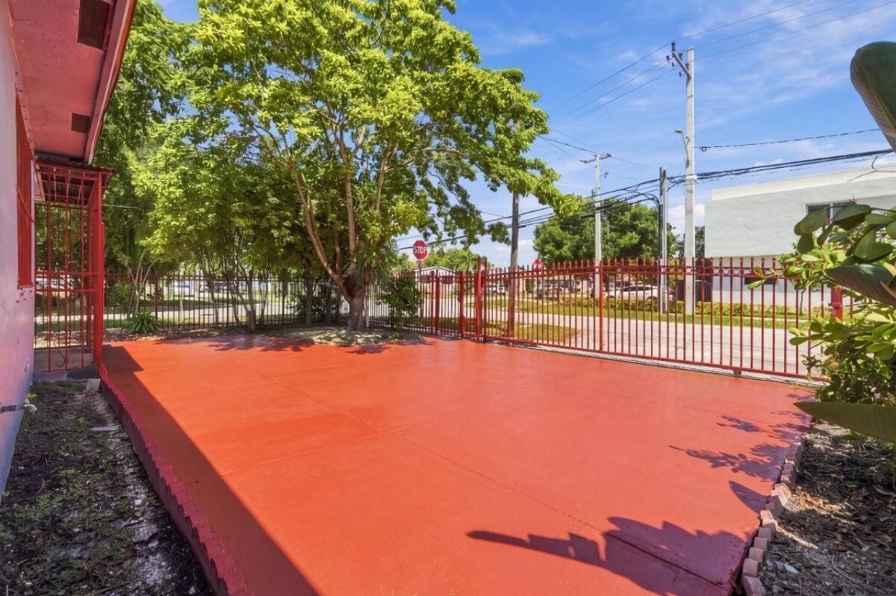 4952 NW 21st Avenue, Miami, FL 33142 Photo