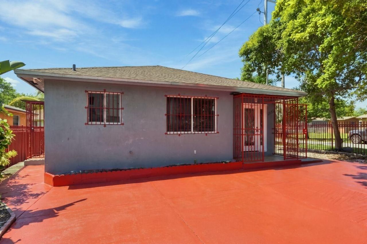 4952 NW 21st Avenue, Miami, FL 33142 Photo