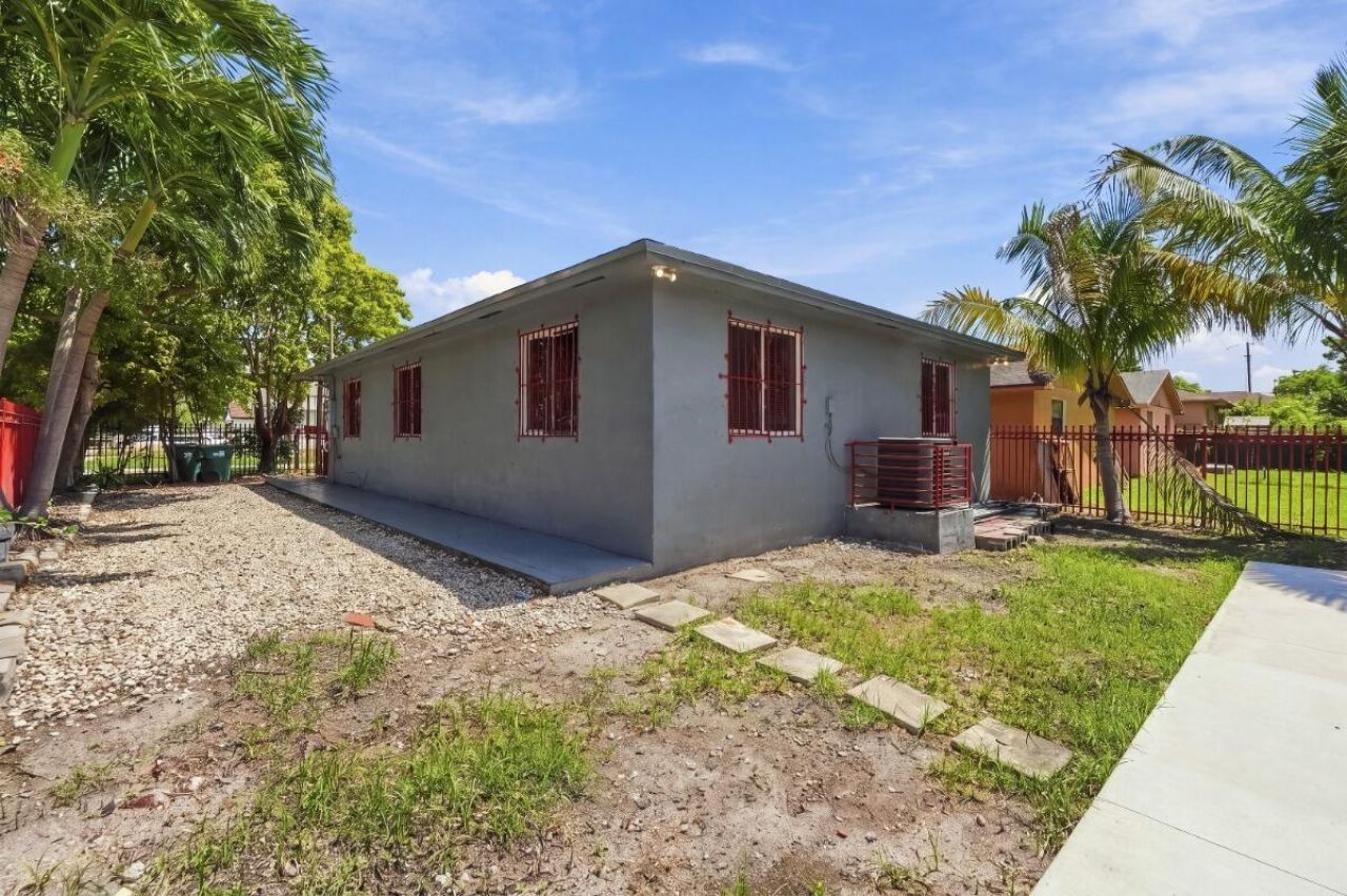 4952 NW 21st Avenue, Miami, FL 33142 Photo