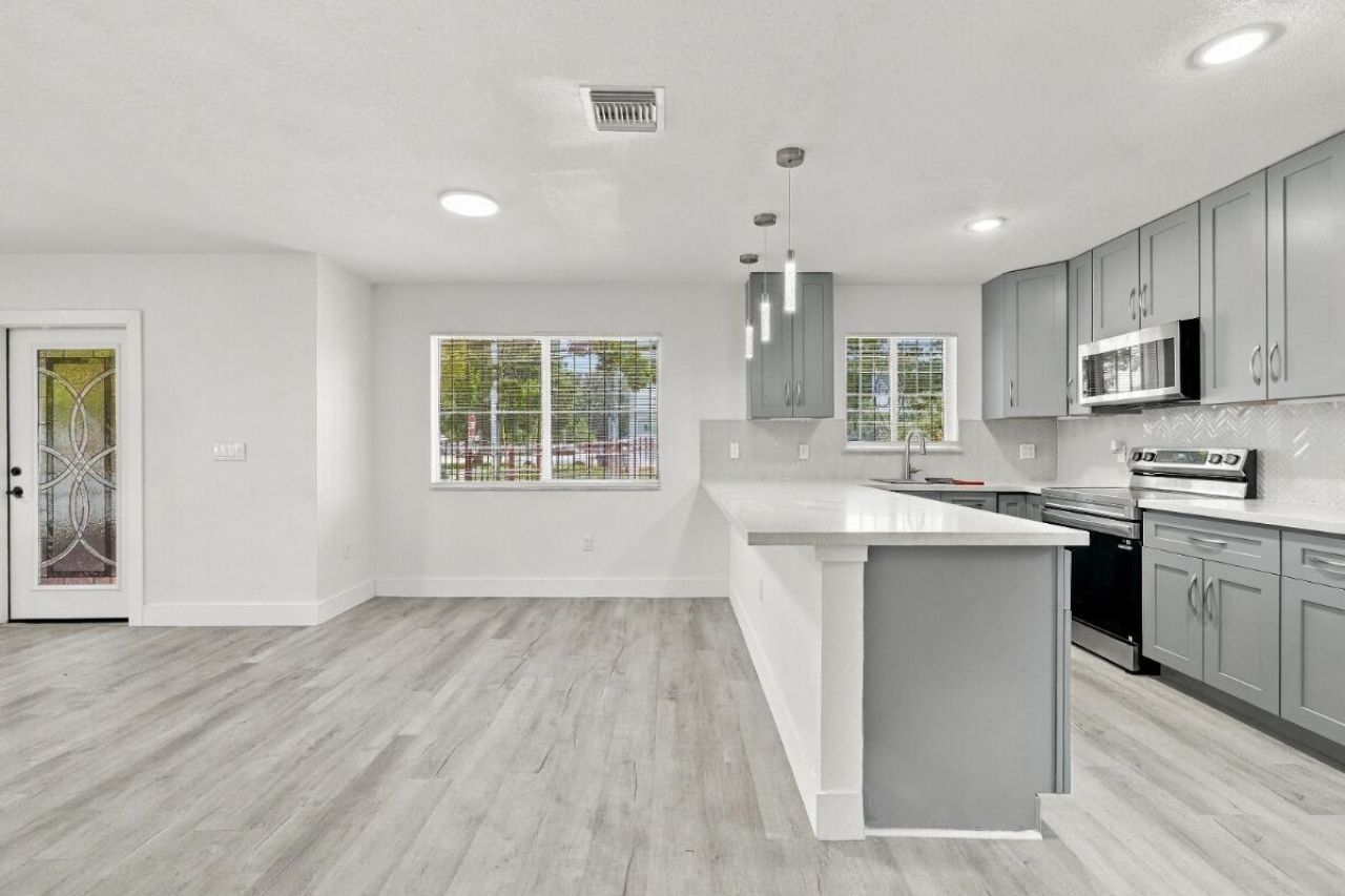 4952 NW 21st Avenue, Miami, FL 33142 Photo
