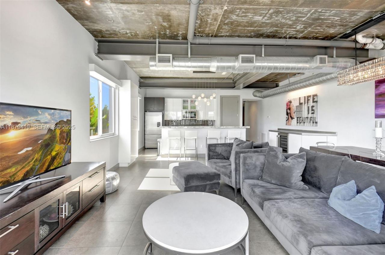 110 SE 2nd Street, Unit 203, Delray Beach, FL 33444 Photo