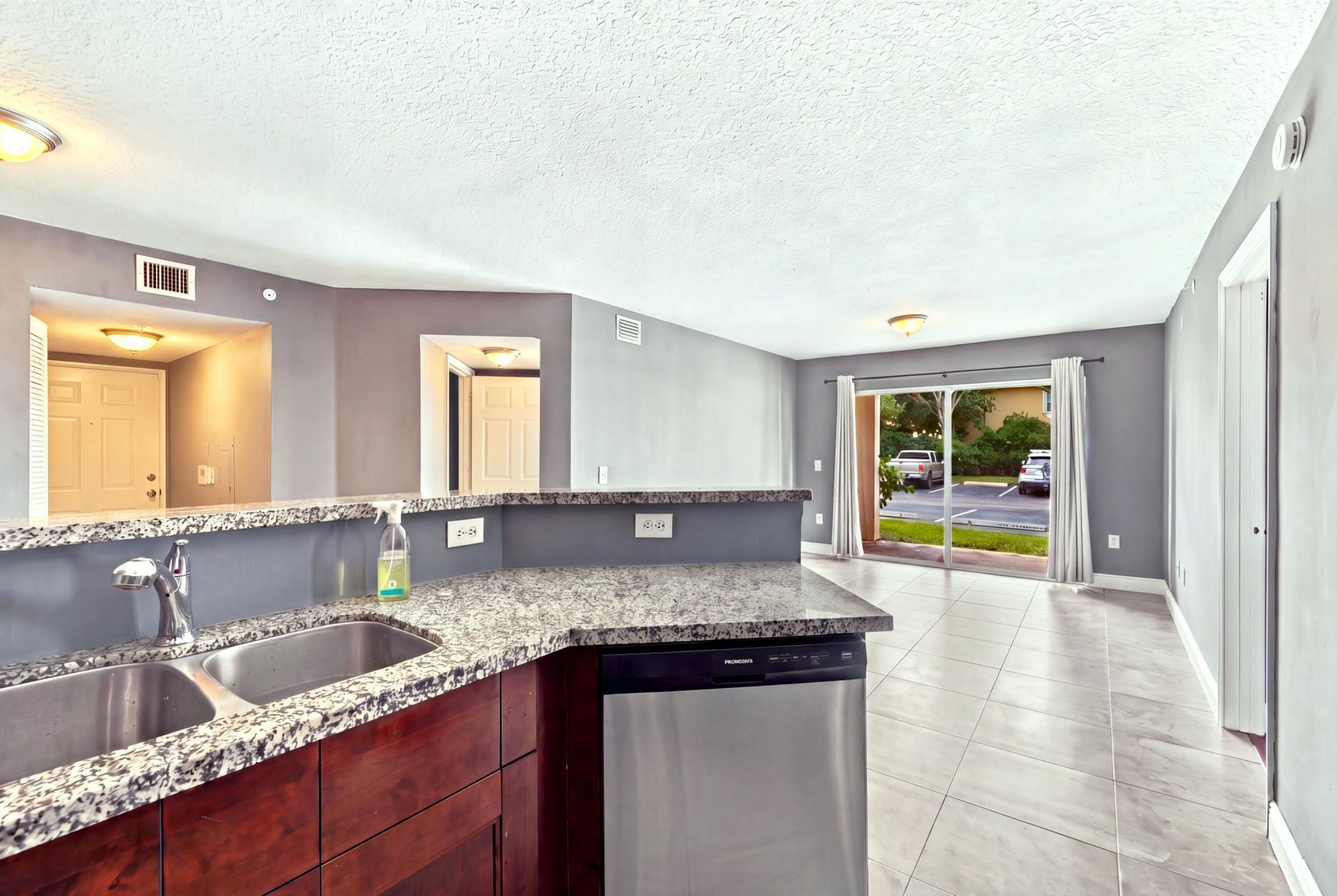 4041 San Marino Boulevard, Unit 105, West Palm Beach, FL 33409 Photo