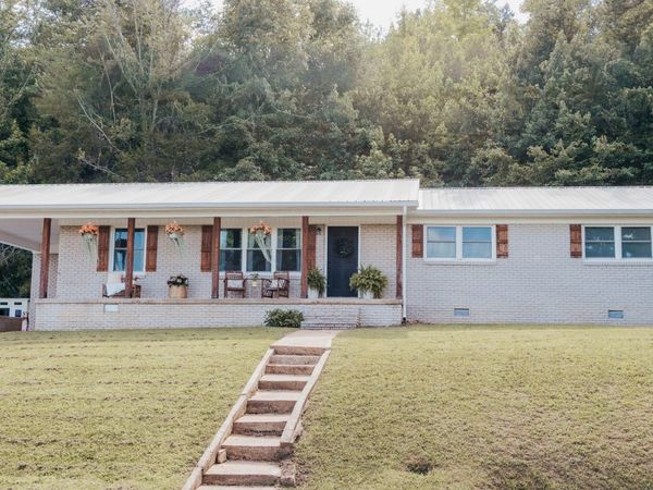 618 S High St , Waynesboro, TN 38485