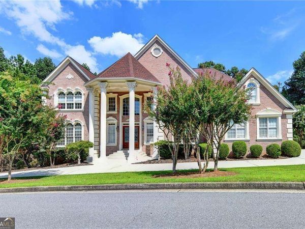 8280 Sentinae Chase Drive, Roswell, GA 30076