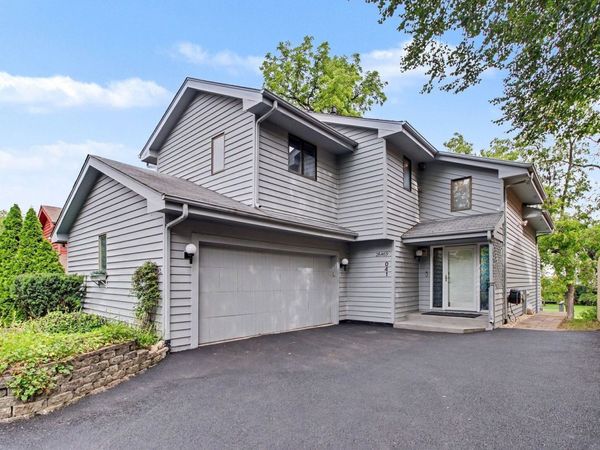 26469 N Il Route 83 , Mundelein, IL 60060