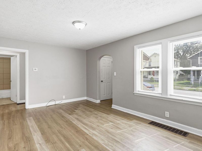 1356 Loretta Avenue , Columbus, OH 43211 Photo 5