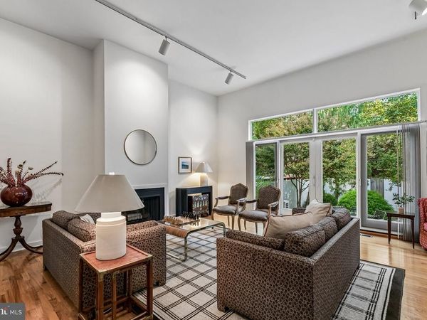 2030 MOUNT VERNON STREET, PHILADELPHIA, PA 19130