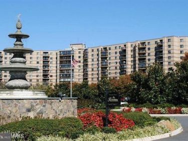 8340 GREENSBORO DRIVE, Unit 303, MCLEAN, VA 22102