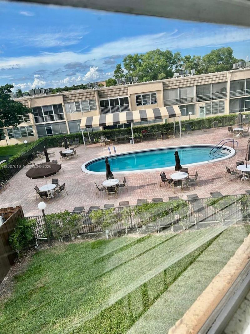 9181 Sunrise Lakes Blvd, Unit 312, Sunrise, FL 33322 Photo