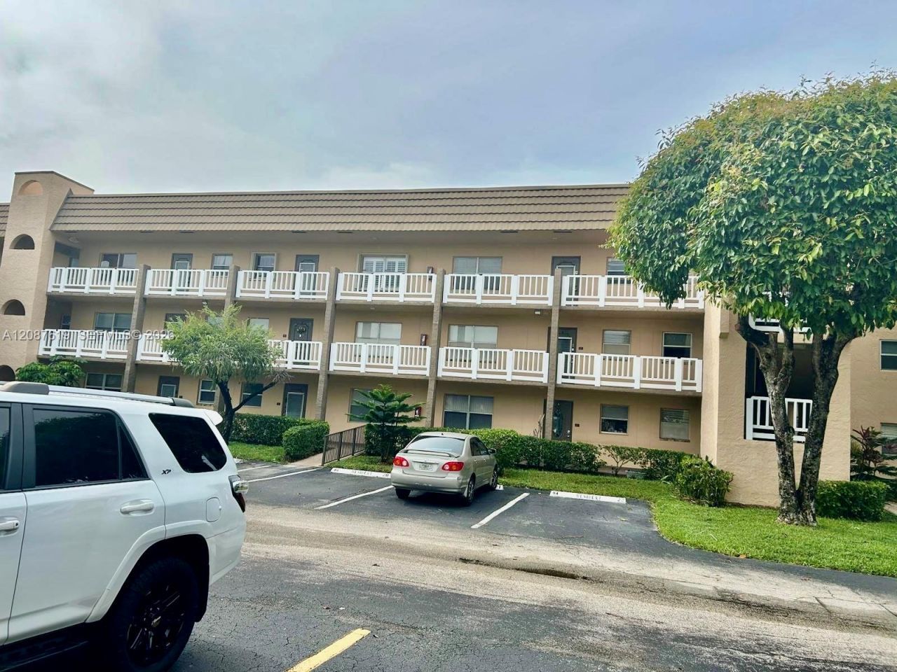 9181 Sunrise Lakes Blvd, Unit 312, Sunrise, FL 33322 Photo