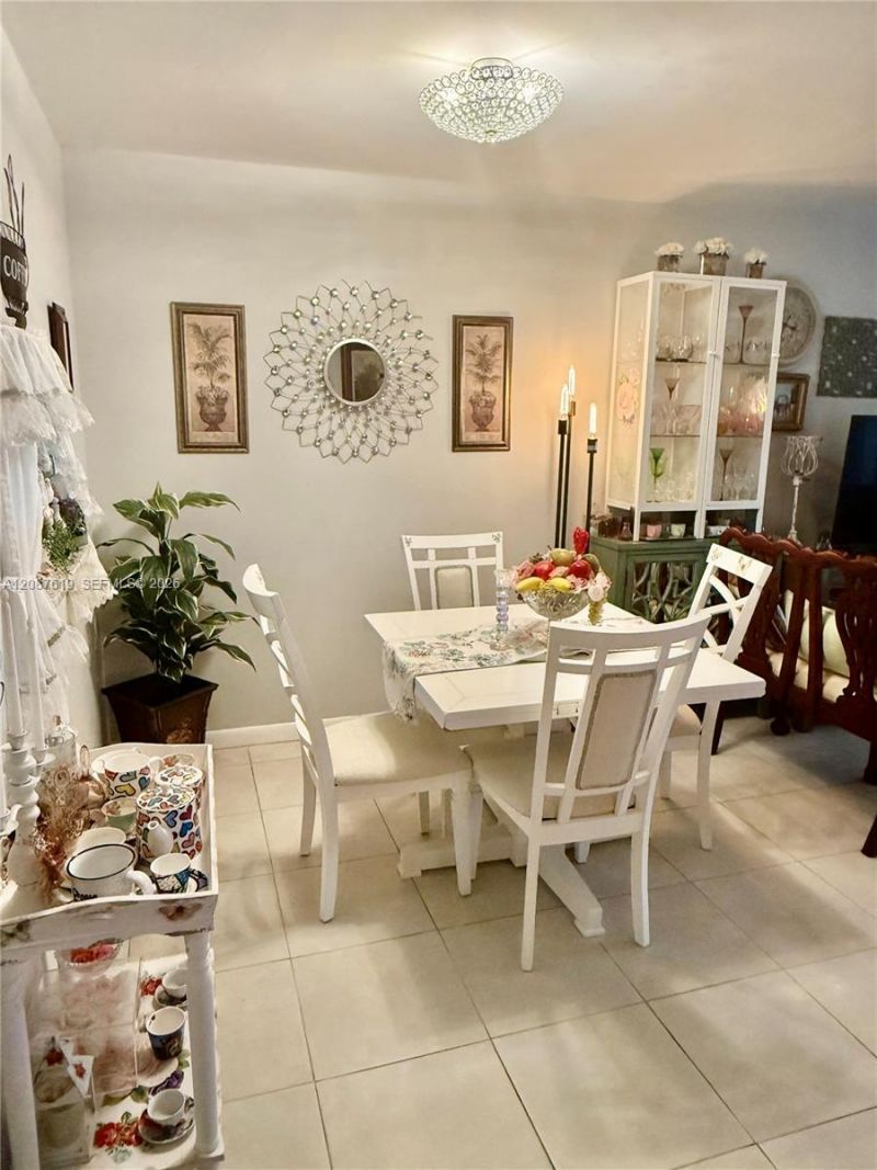9181 Sunrise Lakes Blvd, Unit 312, Sunrise, FL 33322 Photo