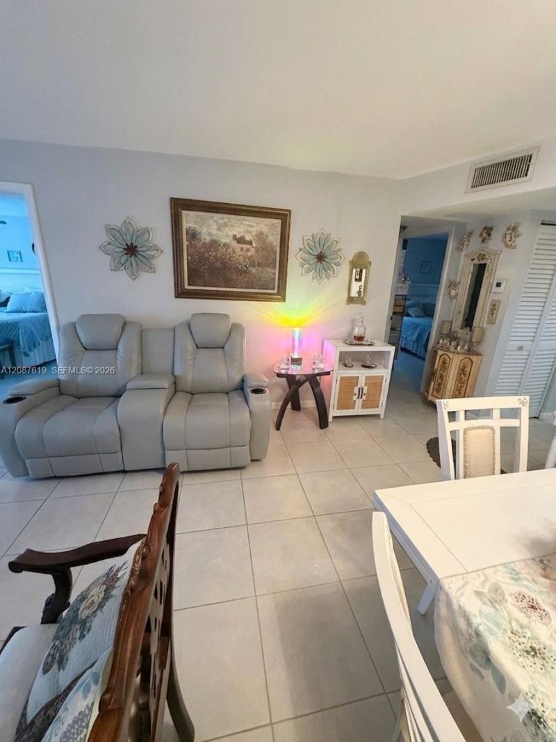 9181 Sunrise Lakes Blvd, Unit 312, Sunrise, FL 33322 Photo