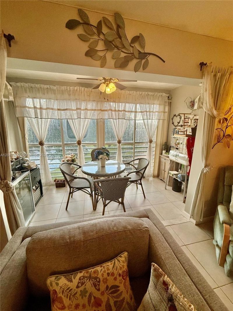 9181 Sunrise Lakes Blvd, Unit 312, Sunrise, FL 33322 Photo