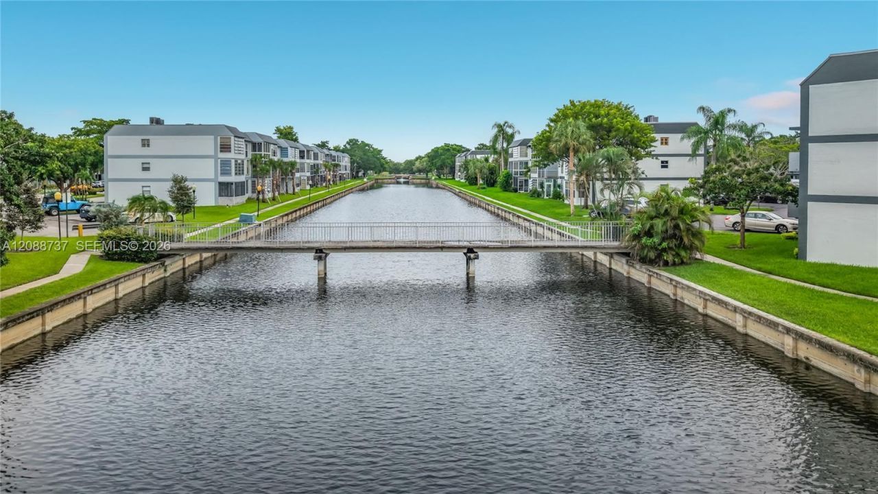8370 Sands Point Blvd , Unit H208, Tamarac, FL 33321 Photo