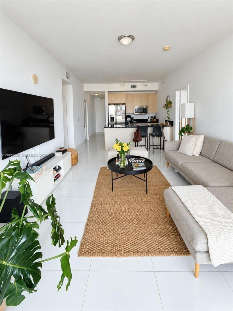 79 SW 12 St , Unit 2910, Miami, FL 33130 Photo